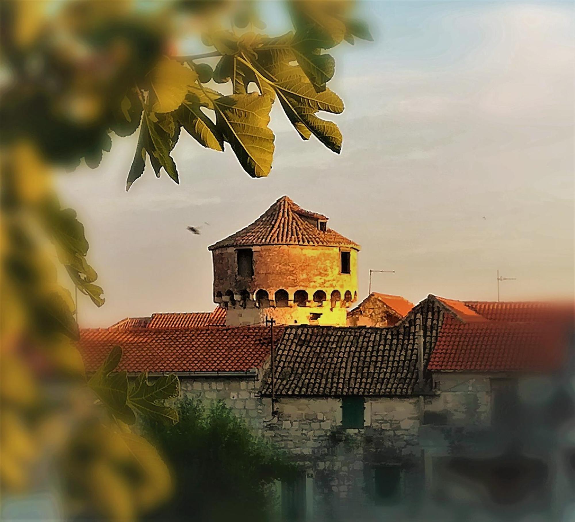 Dida Roko, Rustikalni Apartman S Terasom Kastela Exterior photo